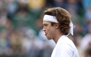 Andrey Rublev s&rsquo;est donné en spectacle à Wimbledon.