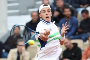 Arthur Cazaux vainqueur de Zizou Bergs en cinq sets au premier tour de Wimbledon