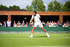 Arthur Fils, qualifié pour le 2e tour à Wimbledon : « Je joue un peu plus le jeu du gazon »