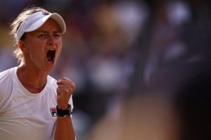 Barbora Krejcikova sort Elena Rybakina et rejoint Jasmine Paolini en finale
