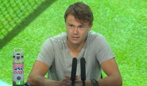 « Ça n’était pas des bouh envers Djokovic, c’était mon nom »