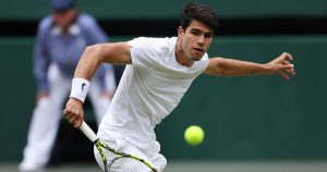 Carlos Alcaraz a su réagir pour se hisser à nouveau en finale à Church Road – rts.ch