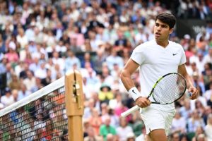 Carlos Alcaraz retrouve la finale de Wimbledon après sa victoire face à Daniil Medvedev