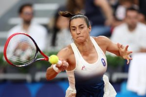 Caroline Garcia déçoit les espoirs locaux, Paolini passe au 2e tour