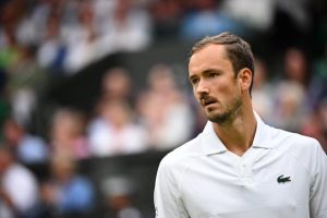Daniil Medvedev en quarts de finale après l&rsquo;abandon de Grigor Dimitrov