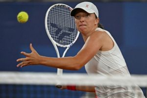 Djokovic, Alcaraz et Swiatek commencent tranquillement le tournoi de tennis en simple