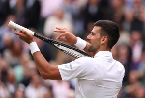 Djokovic refroidit les ardeurs de Musetti et se qualifie pour la finale