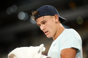 Holger Rune victime d&rsquo;une blessure au genou risque de perdre les JO