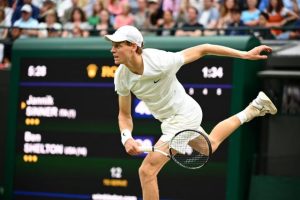 Jannik Sinner écarte Ben Shelton et file en quarts de finale de Wimbledon