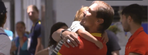 Jeux Olympiques, Vidéos > La vidéo terriblement mignonne de Nadal avec son fils dans les bras, sous les yeux d&rsquo;Alcaraz