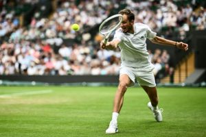 Medvedev monte en puissance et rejoint Dimitrov en huitième