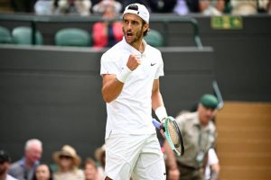 Musetti écarte Fritz en cinq sets et rejoint Djokovic en demi-finales de Wimbledon