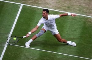 Novak Djokovic: « Surréaliste » d&rsquo;être en finale aussi tôt après son opération du genou
