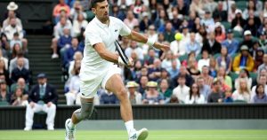 Novak Djokovic lâche un set mais poursuit sa route – rts.ch