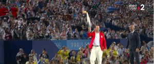 Rafael Nadal a eu l&rsquo;honneur de porter la torche olympique aux JO de Paris