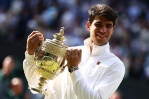 Tennis: Carlos Alcaraz remporte Wimbledon pour la deuxième fois d&rsquo;affilée