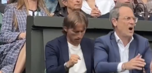 Une star du football aperçue en plein stress dans la box d’Alcaraz