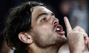 Vexé, Fritz souhaite un « bon vol retour » à Rinderknech