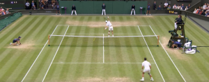 Vidéos, Wimbledon > Le smash de revers phénoménal de Musetti face à Djokovic
