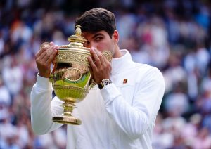 Wimbledon : Alcaraz surclasse Nadal, Federer et Djokovic !
