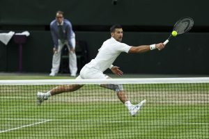 Wimbledon : Djokovic reçoit un coup de pression