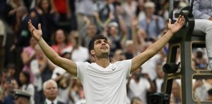Wimbledon > Djokovic s&rsquo;agenouille devant Alcaraz