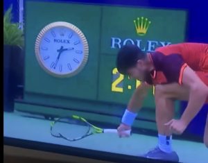 ATP – Cincinnati, Vidéos > Carlos Alcaraz en mode Benoit Paire, même Rafael Nadal doit être choqué..