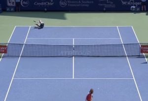 ATP – Cincinnati, Vidéos > Sinner nous refait le coup du point de « dingo »