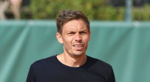 ATP, US Open > Nicolas Mahut : « Une fois, je jouais en double avec Roger Federer à Brisbane. Et à un changement de côté, il me dit : &lsquo;Je ne vais pas varier tant que je n&rsquo;aurai pas pris de retour. Dès qu&rsquo;il trouvera une solution, je changerai' »