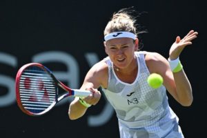 Aryna Sabalenka battue en demi-finale, la finale opposera Bouzkova à Badosa