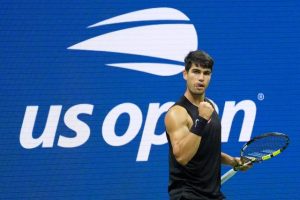 Carlos Alcaraz lâche un set pour son entrée en lice à l&rsquo;US Open