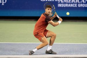Carlos Alcaraz se tord la cheville et écourte son entraînement à deux jours du début de l&rsquo;US Open
