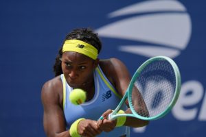 Gauff lâche un set à Svitolina mais passe en 8es