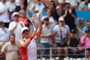 Iga Swiatek remporte le bronze aux Jeux de Paris après sa victoire sur Karolina Schmiedlova
