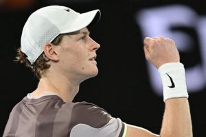 Jannik Sinner rejoint les huitièmes de finale