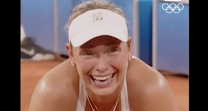 Jeux Olympiques > Donna Vekic, après sa qualification en finale : « Je n&rsquo;ai jamais vécu ça de ma vie. Je me suis couchée à 3 heures du matin, j&rsquo;étais fatiguée mais la fatigue n’était pas une option »