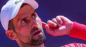 Jeux Olympiques > Djokovic mène mais « pète » les plombs !
