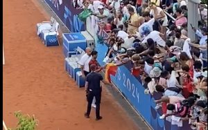 Jeux Olympiques, Vidéos > Djokovic n&rsquo;a peur de rien et surtout pas du drapeau espagnol