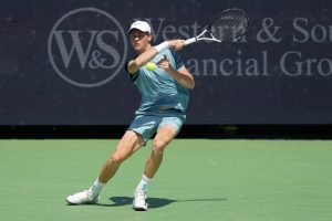 Rublev, Sinner, et Zverev passent en quarts de finale