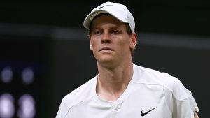 Secousse dans le monde du tennis: Jannik Sinner, testé positif à un produit dopant, évite une suspension de justesse