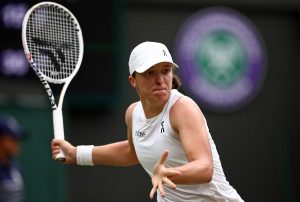 Sinner et Swiatek filent en demi-finales