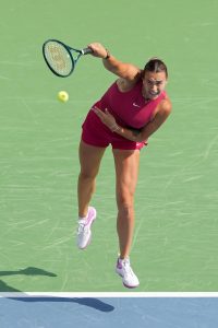 Tennis : Sabalenka fait tomber Swiatek et se qualifie en finale à Cincinnati