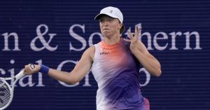 Tennis – WTA – Cincinnati : Swiatek passe aisément l’obstacle Kostyuk