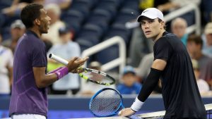 balle de match non valable, confusion et tensions au filet… fin de match lunaire à Cincinnati