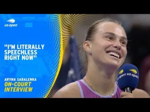 Aryna Sabalenka sans voix, heureuse, amoureuse et fière après avoir remporté le titre de l&rsquo;US Open 2024.
