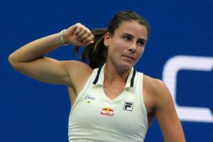 Badosa s&rsquo;écroule, Navarro qualifiée pour sa première demie en Grand Chelem !