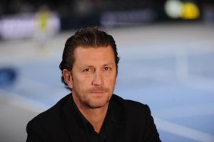 Coupe Davis > Lionel Roux s&rsquo;enflamme avant Humbert-Alcaraz : « Face à quelqu&rsquo;un qui va encore plus l&rsquo;agresser comme Ugo, qui va laisser moins de temps, ça peut être compliqué pour Carlos. Evidemment, il peut se régler, mais Ugo avec sa patte agressive de gaucher, peut battre tout le monde quand il est bien »