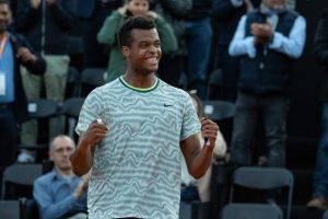 Giovanni Mpetshi Perricard franchit le premier tour de l&rsquo;ATP 250 de Chengdu