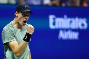 Jannik Sinner mate Tommy Paul et rejoint Daniil Medvedev en quarts de finale de l&rsquo;US Open