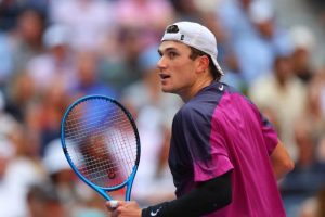 La surprise Jack Draper écarte facilement Alex de Minaur et poursuit sa route en demi-finales de l&rsquo;US Open